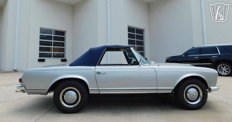 1965 Mercedes-Benz SL-Class
