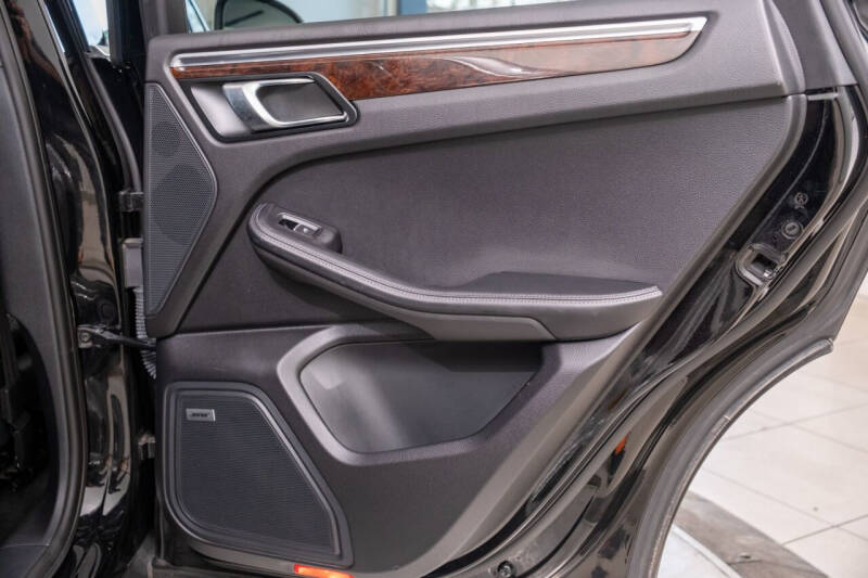 2017 Porsche Macan S