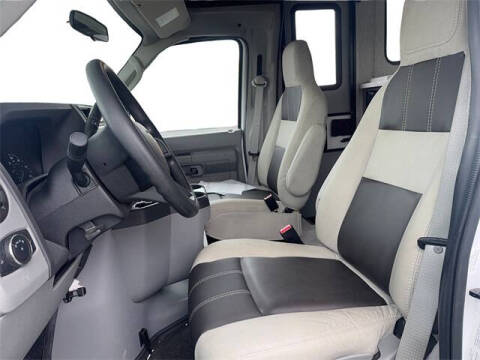 2021 Ford E-Series E-450 SD