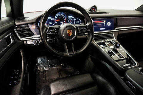 2022 Porsche Panamera 4 Platinum Edition