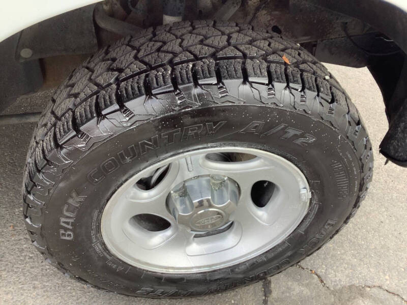 2004 Ford Explorer Sport Trac XLS