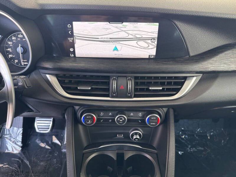 2023 Alfa Romeo Stelvio Sprint