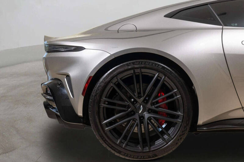 2025 Aston Martin Vantage