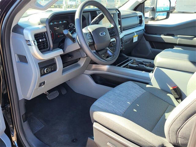 2026 Ford F-250 XLT photo 2