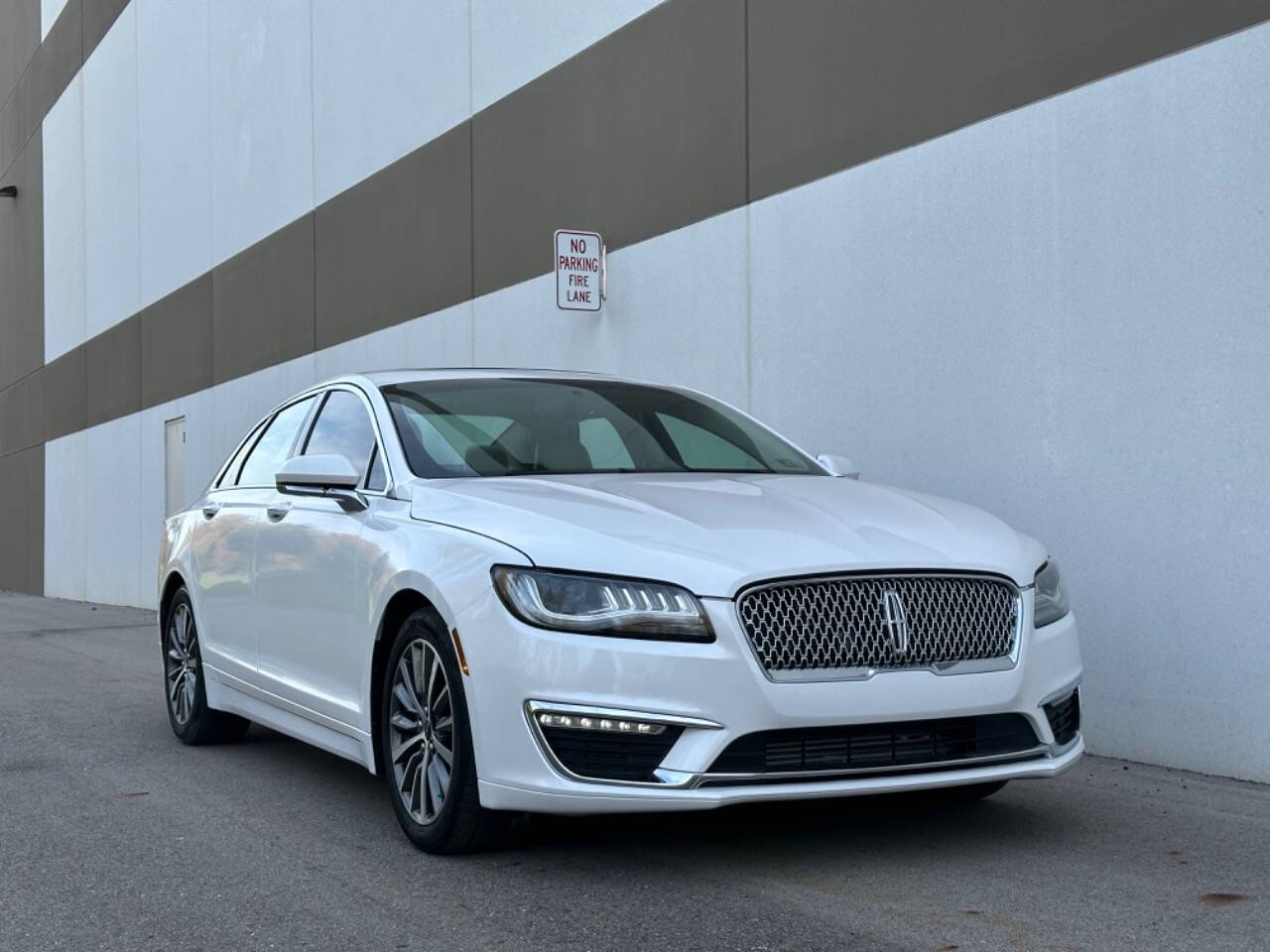 2018 Lincoln MKZ for sale at Phoenix Motor Co in Romulus, MI