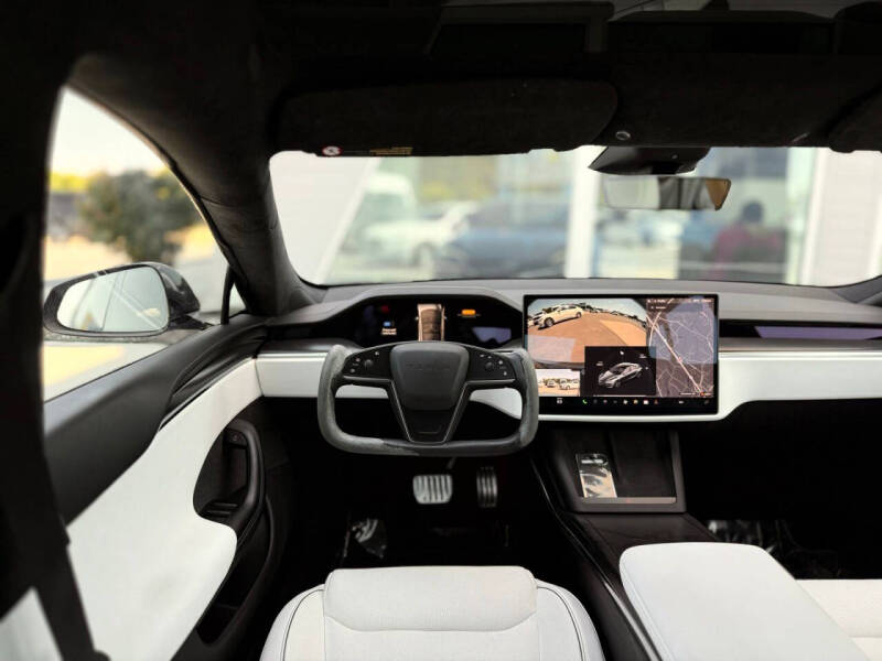 2022 Tesla Model S Plaid