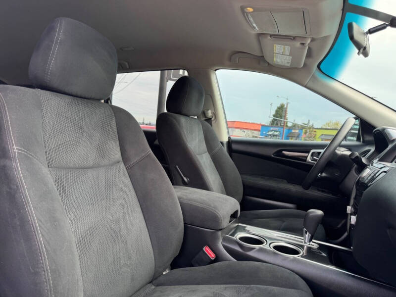 2015 Nissan Pathfinder S