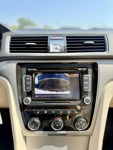 2014 Volkswagen Passat 2.5L SE PZEV