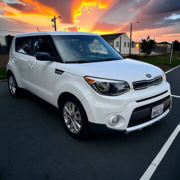 2018 Kia Soul +
