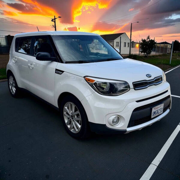 2018 Kia Soul +