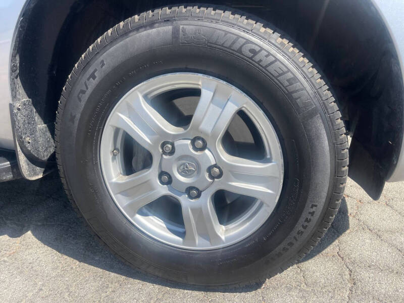 2016 Toyota Sequoia SR5