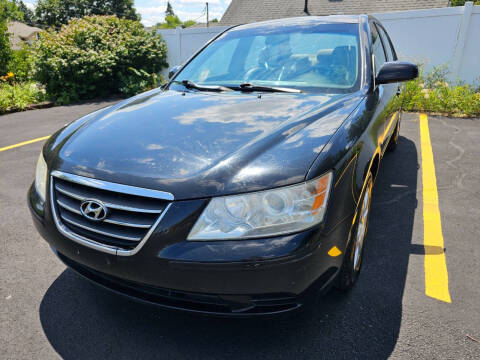 2009 Hyundai Sonata for sale at AutoBay Ohio in Akron OH