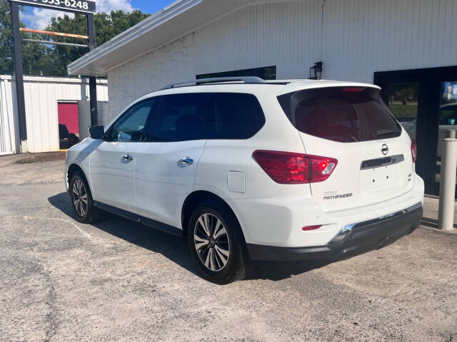 2017 Nissan Pathfinder for sale at AMAX AUTO in ATHENS, GA