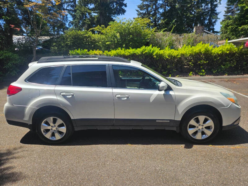 2010 Subaru Outback 2.5i Premium