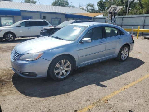 2013 Chrysler 200 for sale at Varco Motors LLC - Builders in Denison KS