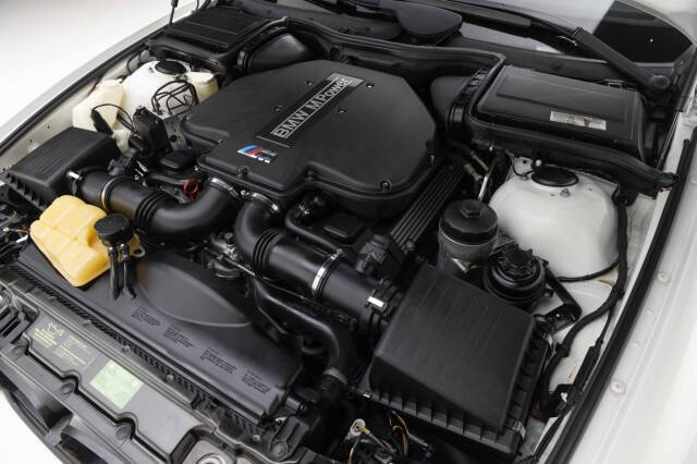 2001 BMW M5