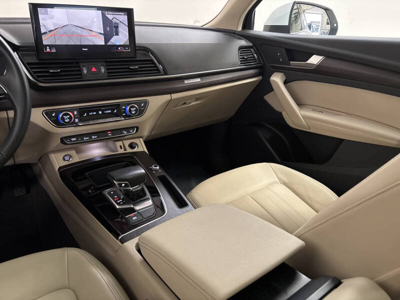 2022 Audi Q5 quattro Premium Plus 40 TFSI