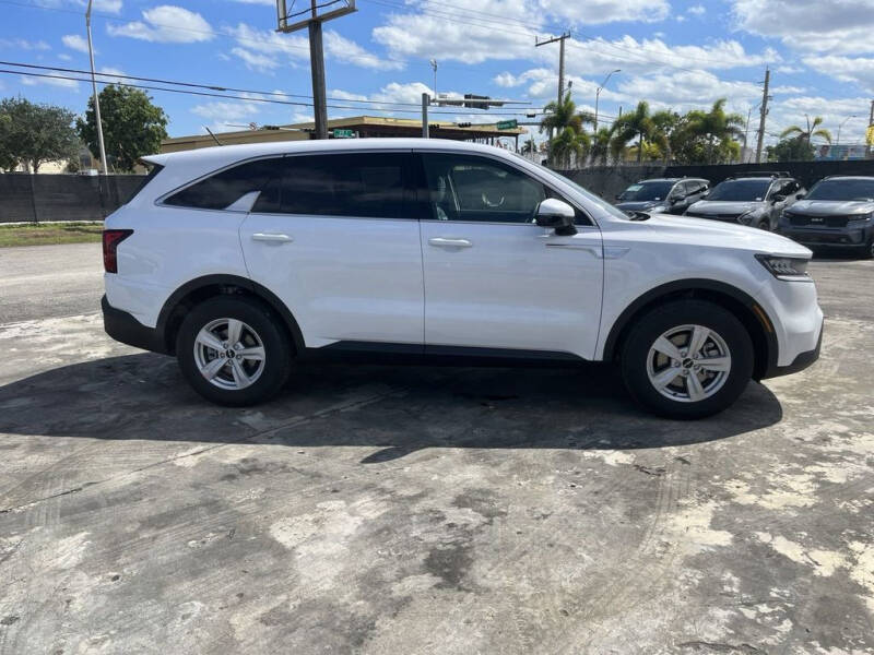 2023 Kia Sorento LX
