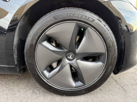 2019 Tesla Model 3 Standard Range Plus