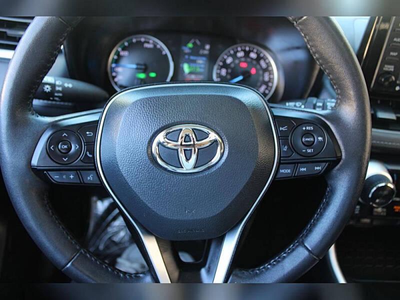 2022 Toyota RAV4 Hybrid XLE