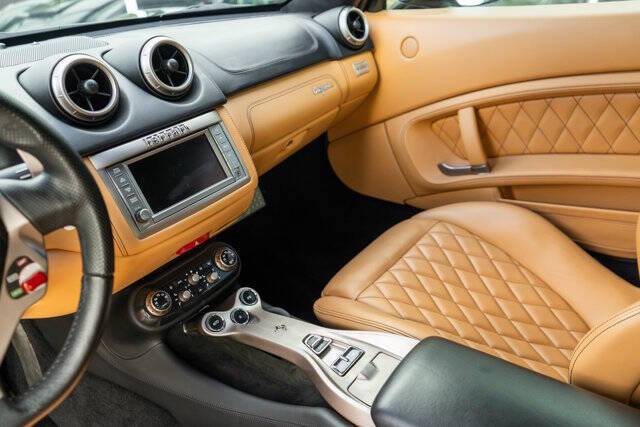 2011 Ferrari California 19