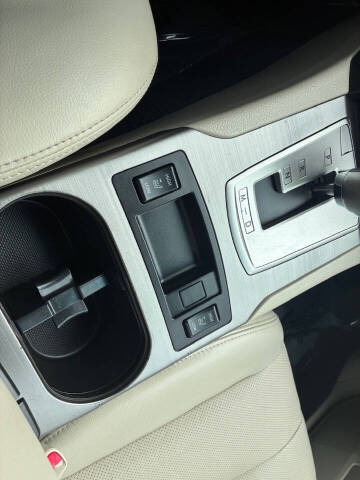 2011 Subaru Outback 2.5i Limited