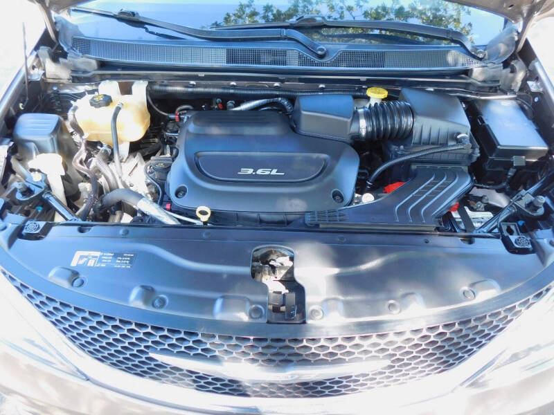 2017 Chrysler Pacifica Touring-L
