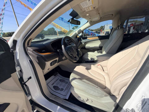 2017 Lincoln MKC Select