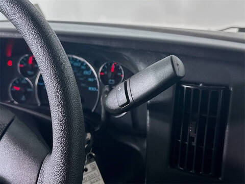 2024 Chevrolet Express 2500