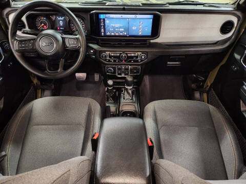 2025 Jeep Gladiator NightHawk