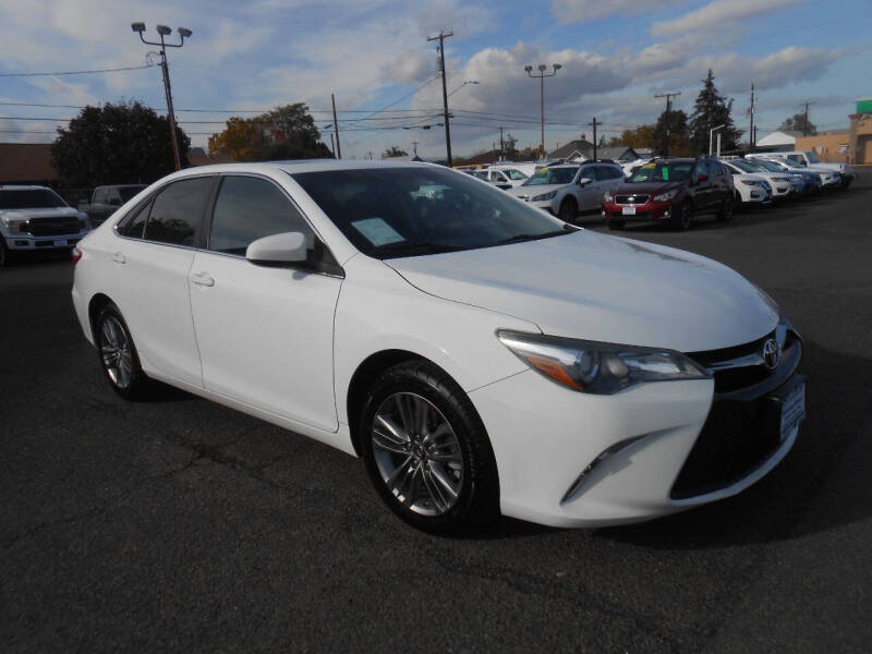2017 Toyota Camry SE