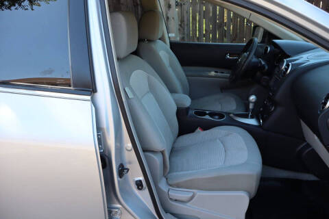 2011 Nissan Rogue SV