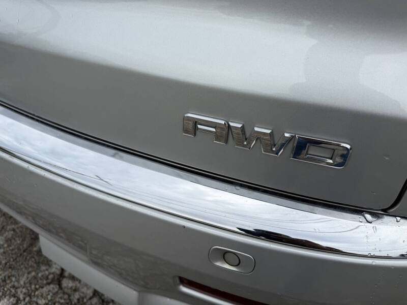 2011 GMC Acadia Denali