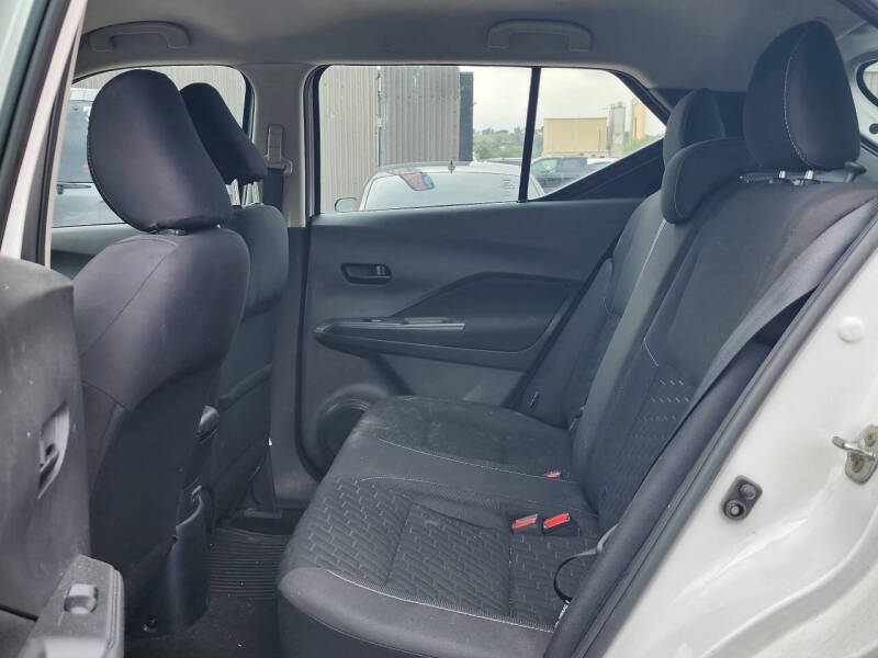 2021 Nissan Kicks S