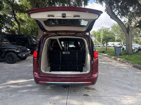 2019 Chrysler Pacifica Touring L