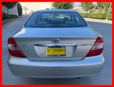 2004 Toyota Camry LE