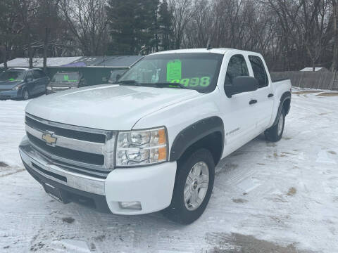 2011 Chevrolet Silverado 1500 for sale at Northwoods Auto & Truck Sales in Machesney Park IL