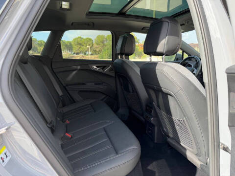 2023 Audi Q4 e-tron quattro Premium Plus 50