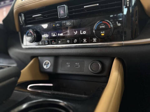 2023 Nissan Rogue Platinum