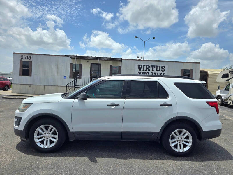 2016 Ford Explorer