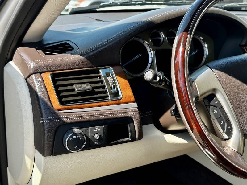 2012 Cadillac Escalade Platinum Edition