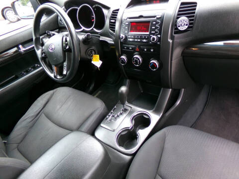 2011 Kia Sorento LX