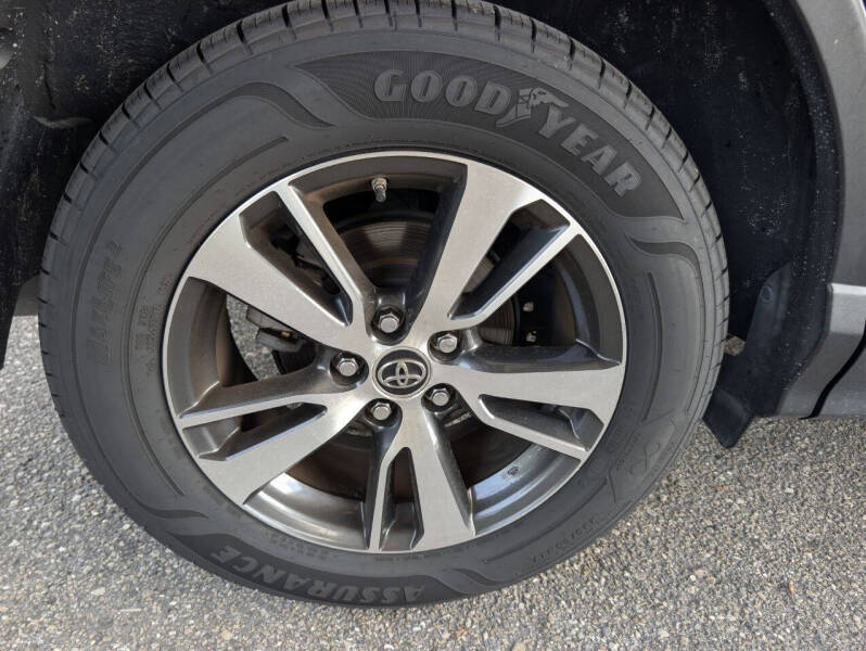 2017 Toyota RAV4 XLE