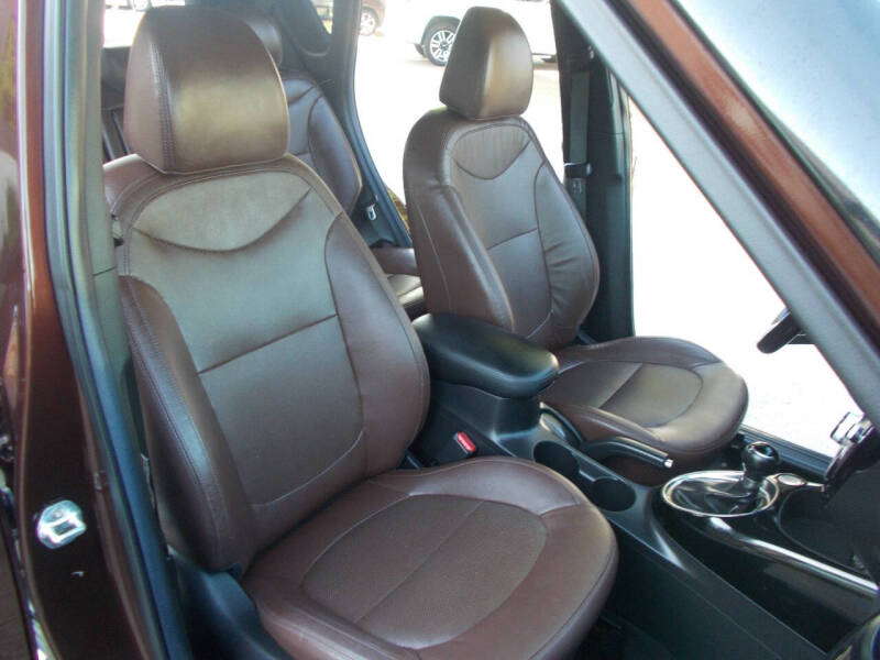 2017 Kia Soul +
