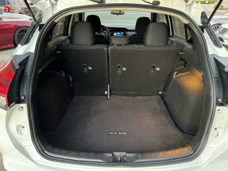2024 Nissan Kicks SV