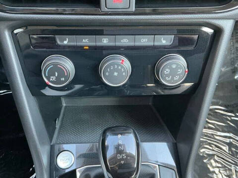 2025 Volkswagen Taos S 4Motion