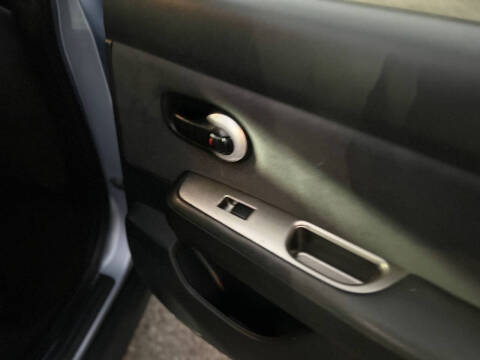 2009 Nissan Versa 1.8 SL