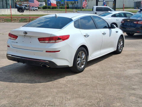 2019 Kia Optima LX