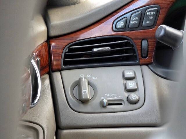 2002 Cadillac DeVille