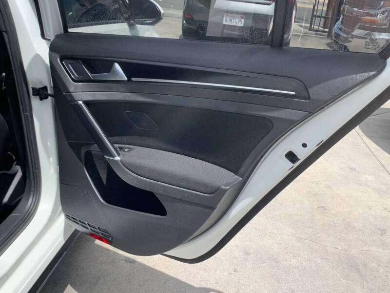 2017 Volkswagen Golf GTI S